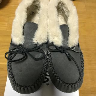 ミネトンカ(Minnetonka)のminnetonka サイズ8  グレー(スリッポン/モカシン)