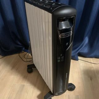 デロンギ(DeLonghi)の美品　デロンギ　ダイナミックヒーターWi-Fiモデル(オイルヒーター)