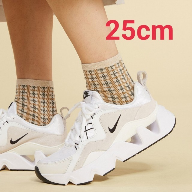 NIKE(ナイキ)のNIKE ナイキ RYZ 365 ホワイト ライズ ウィメンズ25cm レディースの靴/シューズ(スニーカー)の商品写真