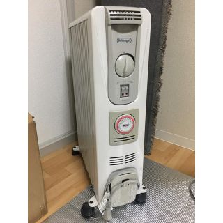 デロンギ(DeLonghi)のデロンギ　オイルヒーター(オイルヒーター)