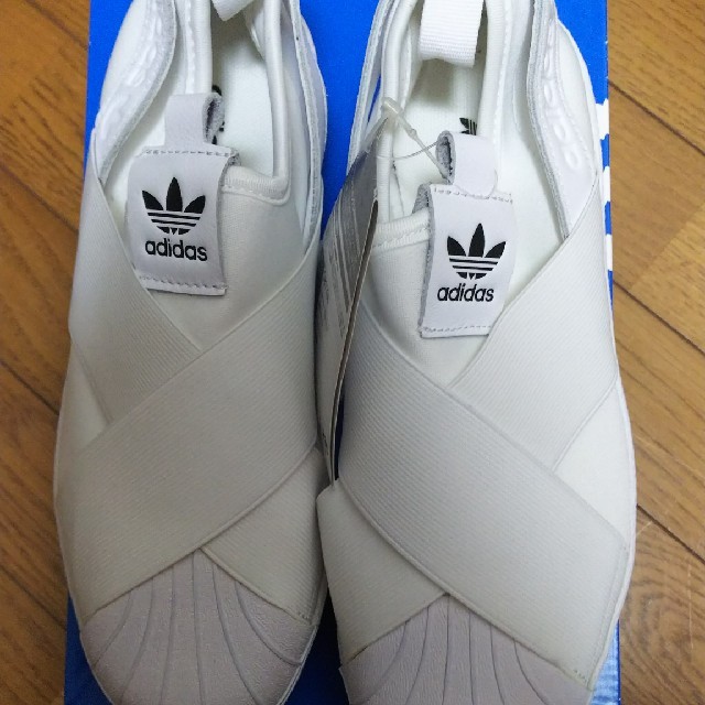 adidas(アディダス)の専用‼️お値下げ中‼️新品‼️アディダススリッポン レディースの靴/シューズ(スリッポン/モカシン)の商品写真