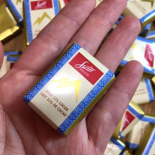 チョコレート(chocolate)の新品☆スイス産 ミルクチョコレート 97個(菓子/デザート)