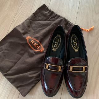 トッズ(TOD'S)のTOD'S トッズ　ローファー ボルドー(ローファー/革靴)