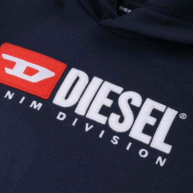 DIESEL(ディーゼル)のDIESEL ディーゼルキッズ　今季ロゴフーディー　14Y 新品タグ付き送料込 キッズ/ベビー/マタニティのキッズ服男の子用(90cm~)(ジャケット/上着)の商品写真