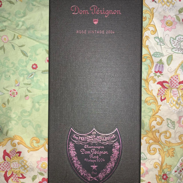 Dom Pérignon(ドンペリニヨン)のDom Perignon ROSE VINTAGE 2004 食品/飲料/酒の酒(シャンパン/スパークリングワイン)の商品写真