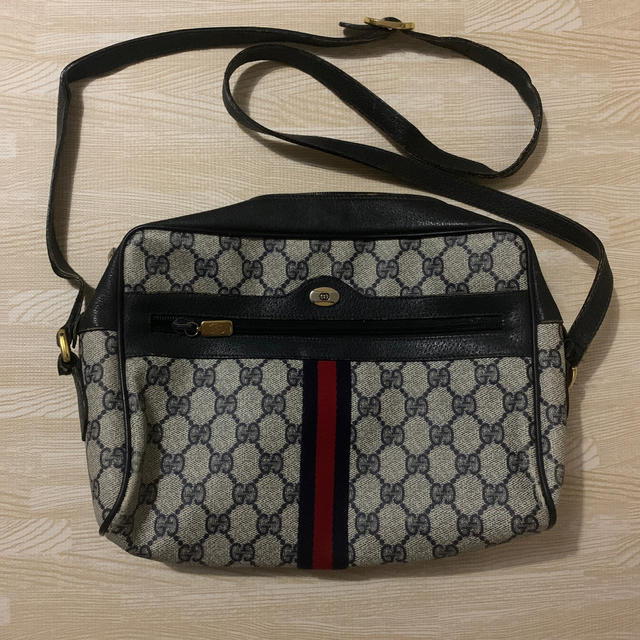 Gucci(グッチ)のNAO様専用 レディースのバッグ(ショルダーバッグ)の商品写真