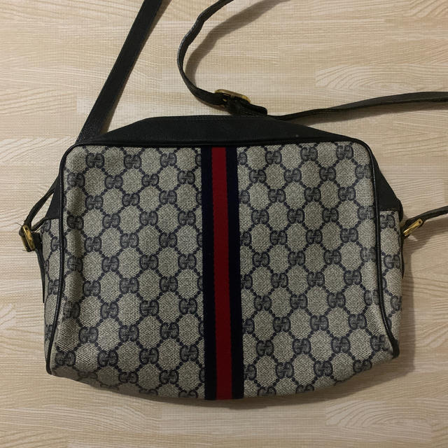 Gucci(グッチ)のNAO様専用 レディースのバッグ(ショルダーバッグ)の商品写真