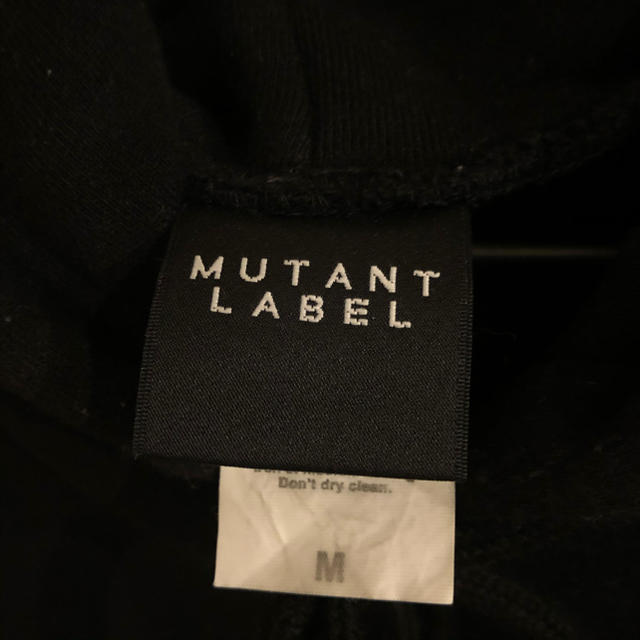 COCOLOBLAND(ココロブランド)のMUTANTLABEL  パーカー Mサイズ メンズのトップス(パーカー)の商品写真