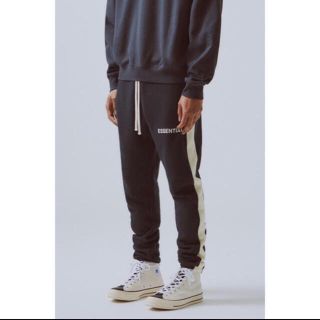 フィアオブゴッド(FEAR OF GOD)のFOG Essentials ☆ Side Stripe Sweatpants(ワークパンツ/カーゴパンツ)