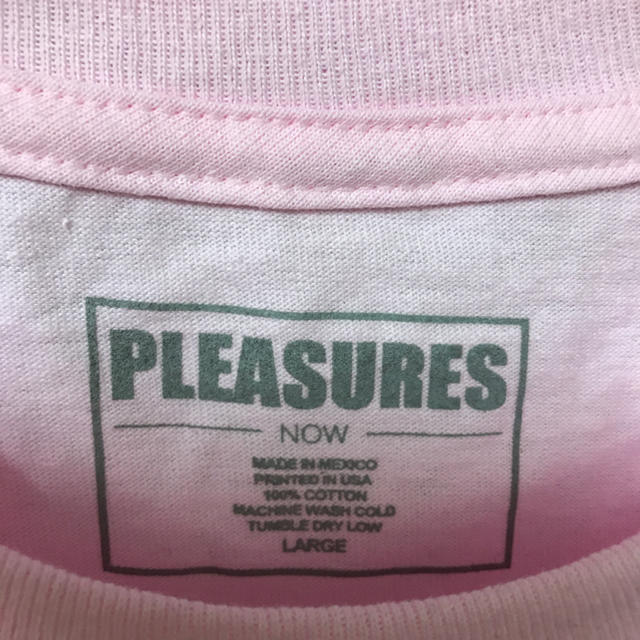 pleasures Tシャツ