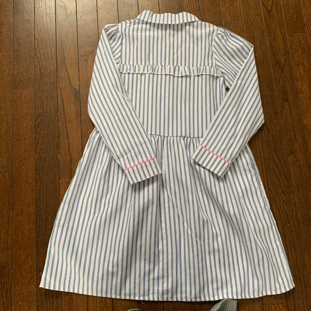 西松屋(ニシマツヤ)のkids シャツワンピース キッズ/ベビー/マタニティのキッズ服女の子用(90cm~)(ワンピース)の商品写真