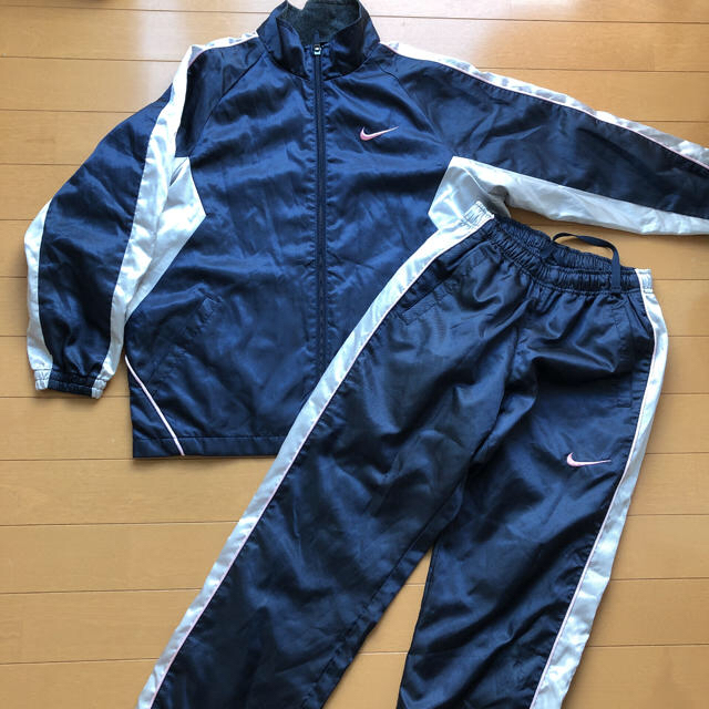 NIKE(ナイキ)のナイキ　ジャージ　女の子　暖かい　上下セット　120 130 NIKE キッズ/ベビー/マタニティのキッズ服女の子用(90cm~)(その他)の商品写真