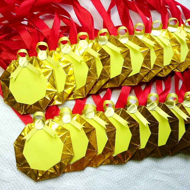折り紙メダル 金メダル 44枚 の通販 By Lemonグラス ラクマ