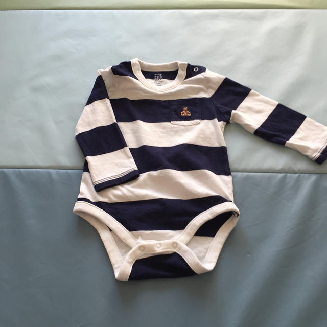 babyGAP(ベビーギャップ)のbaby gap 6-12m キッズ/ベビー/マタニティのベビー服(~85cm)(ロンパース)の商品写真