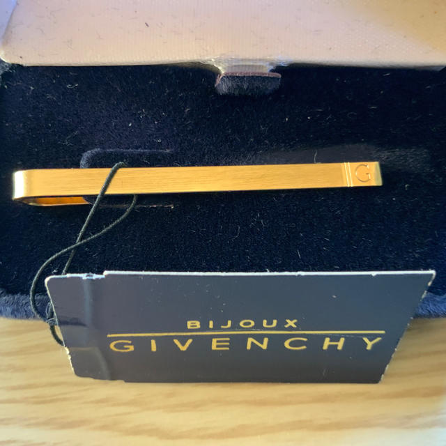 GIVENCHY(ジバンシィ)のネクタイピン メンズのファッション小物(ネクタイピン)の商品写真