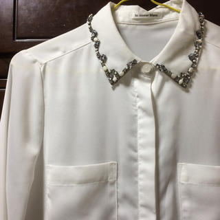 ルクールブラン(le.coeur blanc)のビジュー付きシャツ(シャツ/ブラウス(長袖/七分))