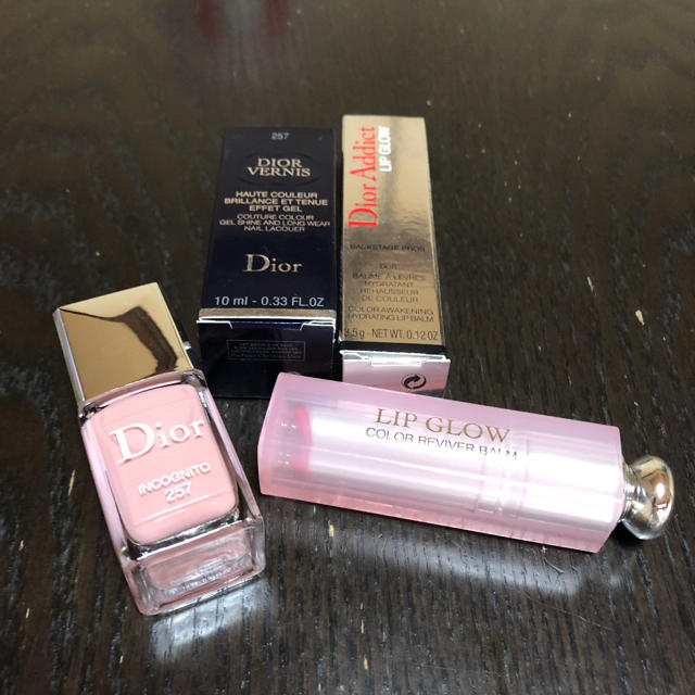 Dior(ディオール)の美品 ディオール リップグロウ ネイルエナメル コスメ/美容のベースメイク/化粧品(リップグロス)の商品写真