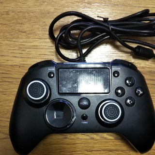 プレイステーション4(PlayStation4)のPS4 有線コントローラー  自発連射機能、ボタンバックライト付き(家庭用ゲーム機本体)