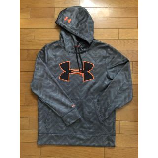 アンダーアーマー(UNDER ARMOUR)のUNDER ARMOURメンズパーカー（SMサイズ）(パーカー)