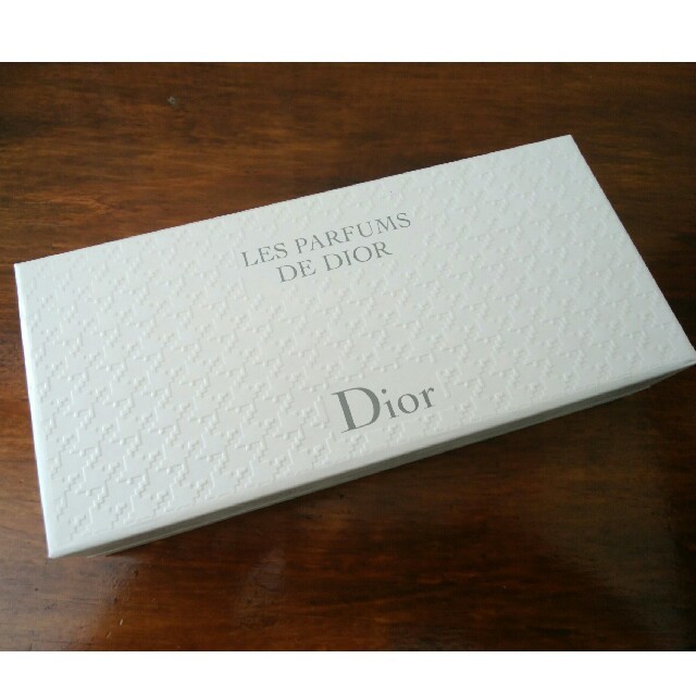 Dior(ディオール)のモンロー様専用☆dior 香水セット コスメ/美容のキット/セット(コフレ/メイクアップセット)の商品写真