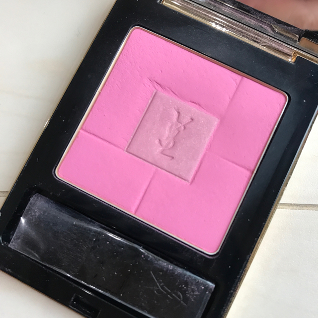 Yves Saint Laurent Beaute(イヴサンローランボーテ)のイヴ・サンローラン　ブラッシュ　ヴォリュプテ　4 コスメ/美容のベースメイク/化粧品(チーク)の商品写真