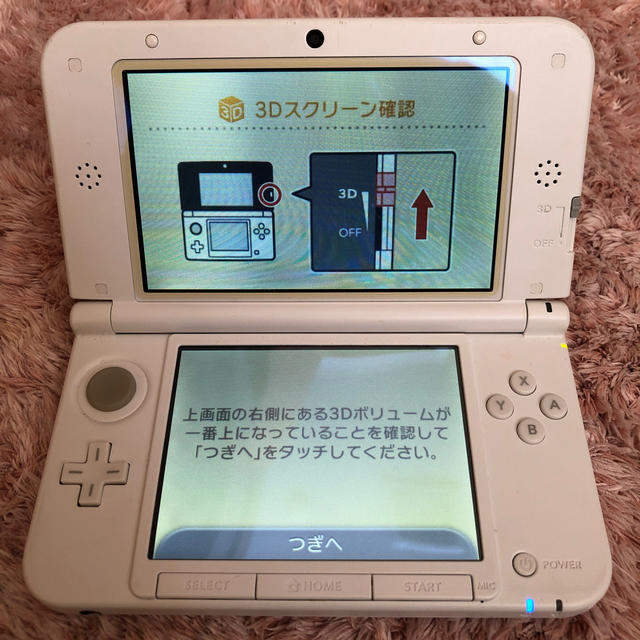 ニンテンドー3DS(ニンテンドー3DS)のニンテンドー3DS LL ピンク×ホワイト エンタメ/ホビーのゲームソフト/ゲーム機本体(携帯用ゲーム機本体)の商品写真