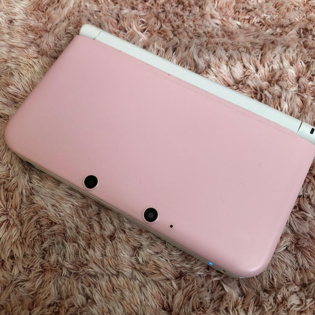 ニンテンドー3DS(ニンテンドー3DS)のニンテンドー3DS LL ピンク×ホワイト エンタメ/ホビーのゲームソフト/ゲーム機本体(携帯用ゲーム機本体)の商品写真