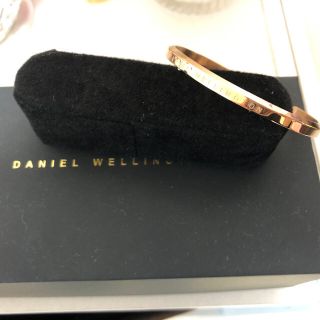 ダニエルウェリントン(Daniel Wellington)のDANIEL WELLINGTON バングル(ブレスレット/バングル)