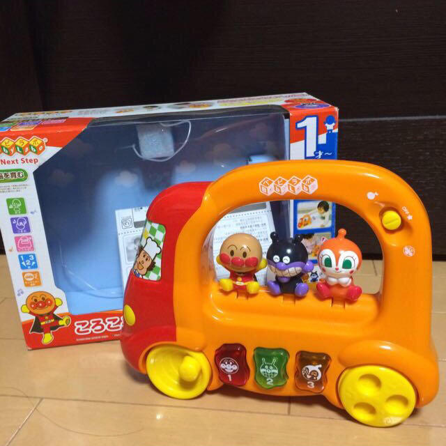 BANDAI(バンダイ)のアンパンマンころころメロディバス キッズ/ベビー/マタニティのおもちゃ(電車のおもちゃ/車)の商品写真