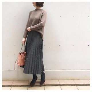 ザラ(ZARA)のzara ドットプリーツスカート(ロングスカート)