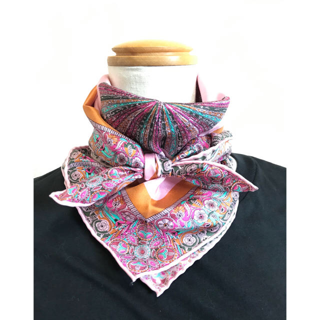 TOMORROWLAND(トゥモローランド)のトゥモローランド マニプリ スカーフ 今期新作 レディースのファッション小物(バンダナ/スカーフ)の商品写真
