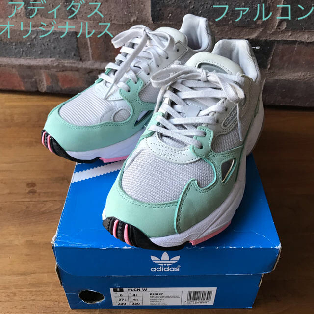 adidas FLCN ファルコン