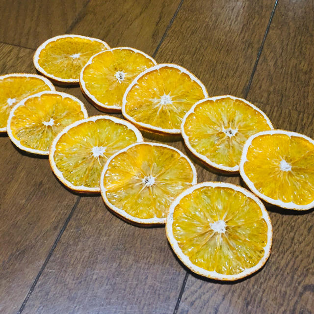 お花屋さんが作ったオレンジスライスのドライ10枚set ハンドメイドのフラワー/ガーデン(ドライフラワー)の商品写真