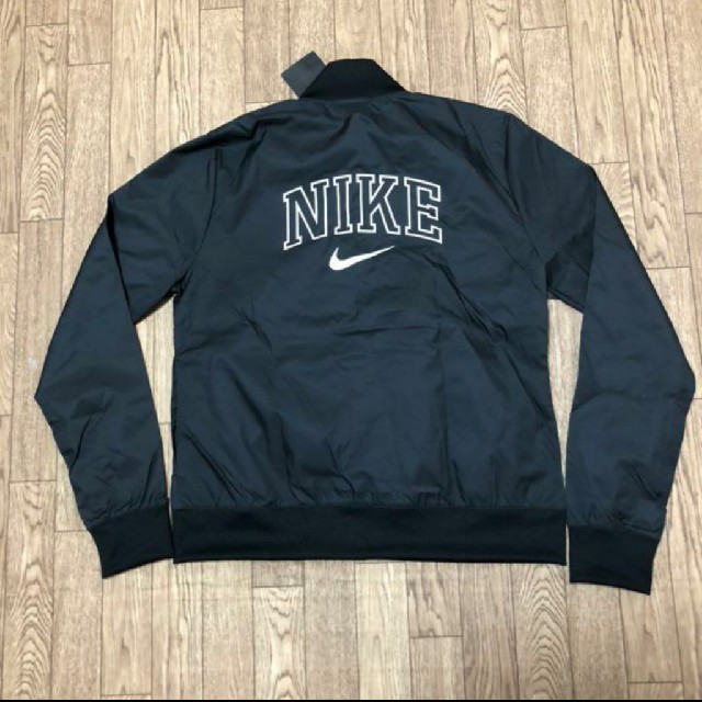 NIKE(ナイキ)の未使用 ナイキ アウター レディースのジャケット/アウター(ブルゾン)の商品写真