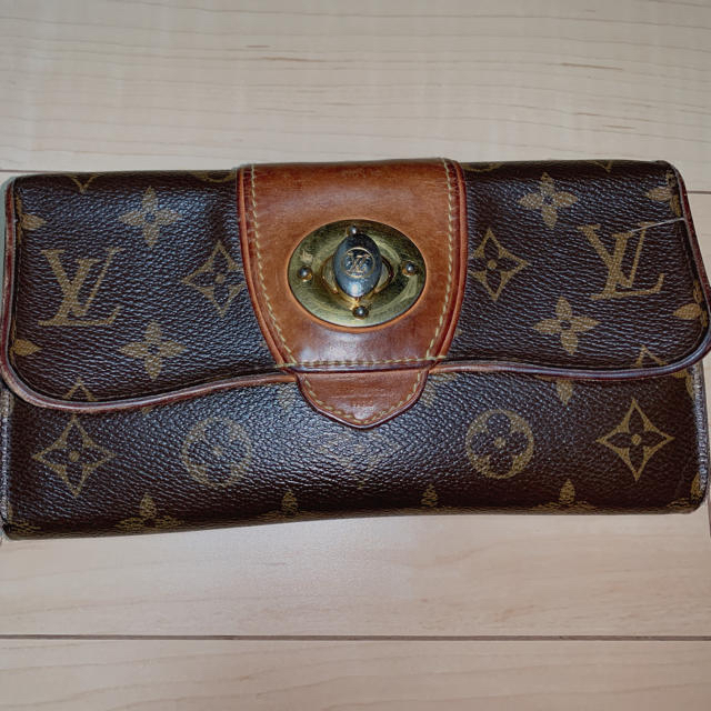 5/31まで VUITTON 財布