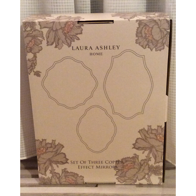 LAURA ASHLEY - ローラアシュレイ ボックス入りミラーの通販 by Miko's ...