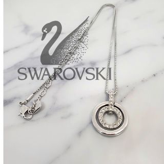 スワロフスキー(SWAROVSKI)のスワロフスキー　サークル　ネックレス(ネックレス)