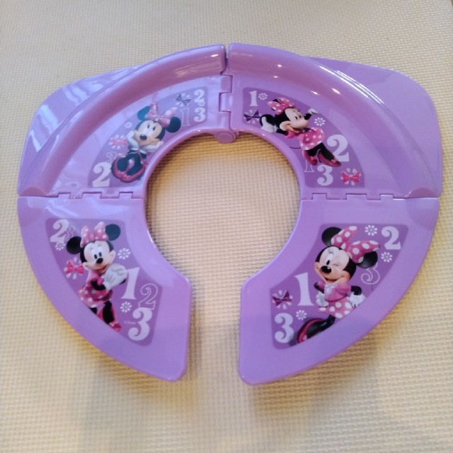 Disney(ディズニー)の携帯補助便座 キッズ/ベビー/マタニティのおむつ/トイレ用品(補助便座)の商品写真