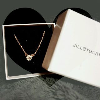 ジルスチュアート(JILLSTUART)のJILL:フラワーモチーフネックレス(ネックレス)