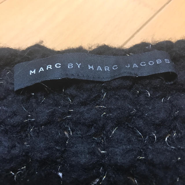 MARC JACOBS(マークジェイコブス)のマークジェイコブス ロング マフラー ブラック ゴールド レディースのファッション小物(マフラー/ショール)の商品写真