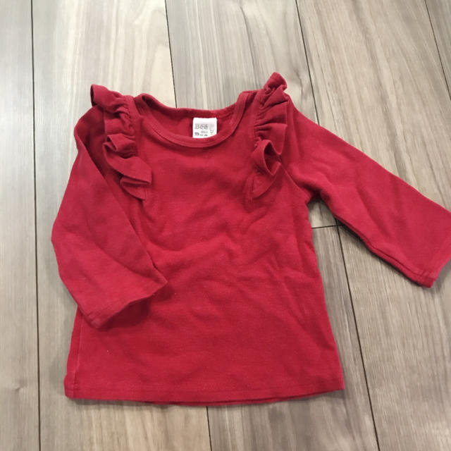 肩フリルトップス キッズ/ベビー/マタニティのキッズ服女の子用(90cm~)(Tシャツ/カットソー)の商品写真