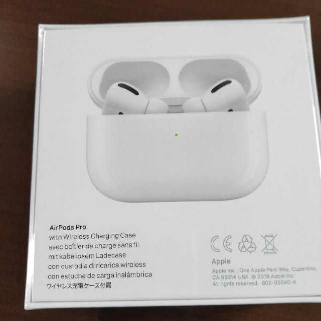 AirPods Pro MWP22J/A　Apple