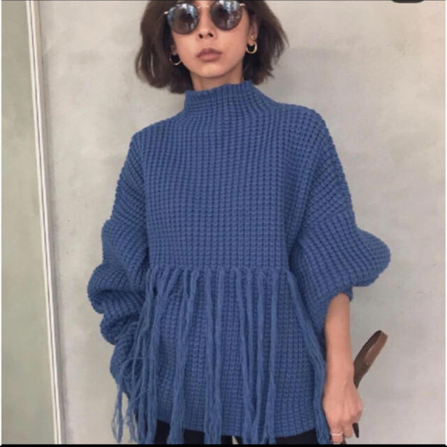 Ameri VINTAGE(アメリヴィンテージ)のアメリヴィンテージ FRINGE HALFWAY KNIT レディースのトップス(ニット/セーター)の商品写真