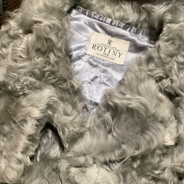 ロッティーニの毛皮コート（ラム、シルバーグレー、両サイドと内側ポケット付き) 7