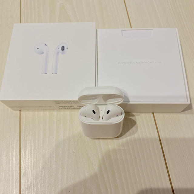 Apple - 正規品　エアーポッズ  AirPods 第一世代の通販