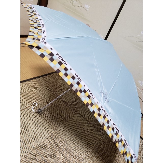 FENDI(フェンディ)のFENDI　折りたたみ傘 レディースのファッション小物(傘)の商品写真