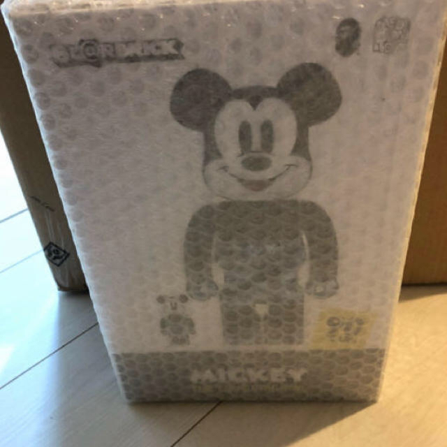 A BATHING APE(アベイシングエイプ)の2つセット　BE@RBRICK BAPE MICKEY MOUSE 400%  エンタメ/ホビーのフィギュア(その他)の商品写真