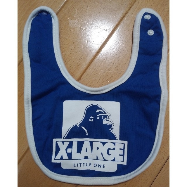 XLARGE(エクストララージ)のXLARGE KIDS スタイ キッズ/ベビー/マタニティのこども用ファッション小物(ベビースタイ/よだれかけ)の商品写真