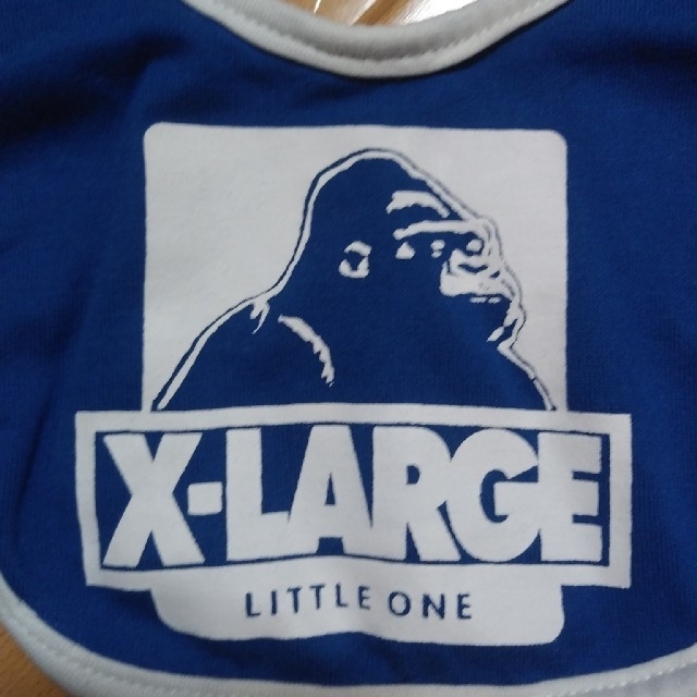 XLARGE(エクストララージ)のXLARGE KIDS スタイ キッズ/ベビー/マタニティのこども用ファッション小物(ベビースタイ/よだれかけ)の商品写真