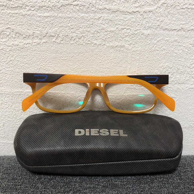 DIESEL(ディーゼル)の☆度なしUVレンズ入り☆ DIESEL メガネ レディースのファッション小物(サングラス/メガネ)の商品写真